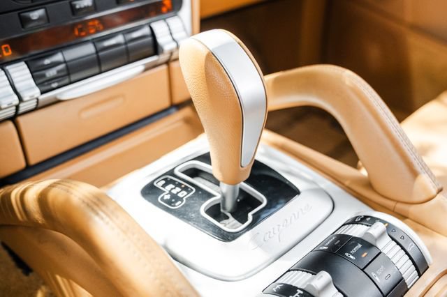 Used 2006 Porsche Cayenne Turbo S AWD/4WD image 15