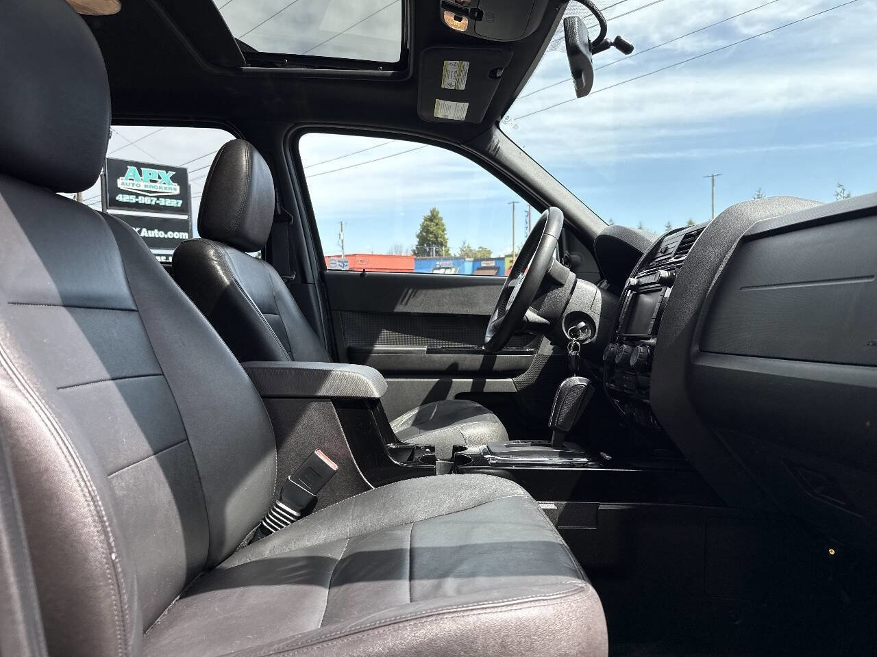 Used 2009 Ford Escape Limited AWD/4WD image 19