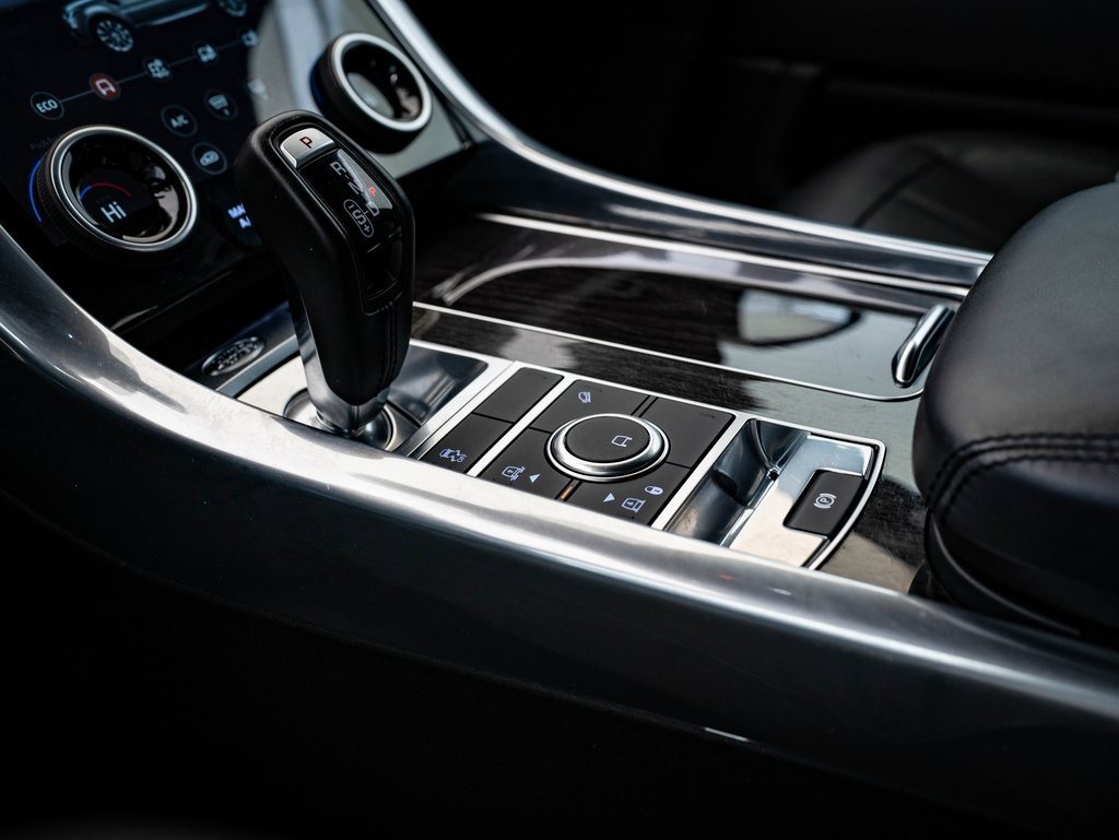 Used 2020 Land Rover Range Rover Sport HSE image 37