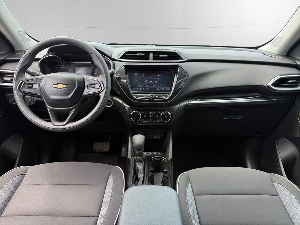 Used 2023 Chevrolet TrailBlazer LT w/ Convenience Package FWD image 10