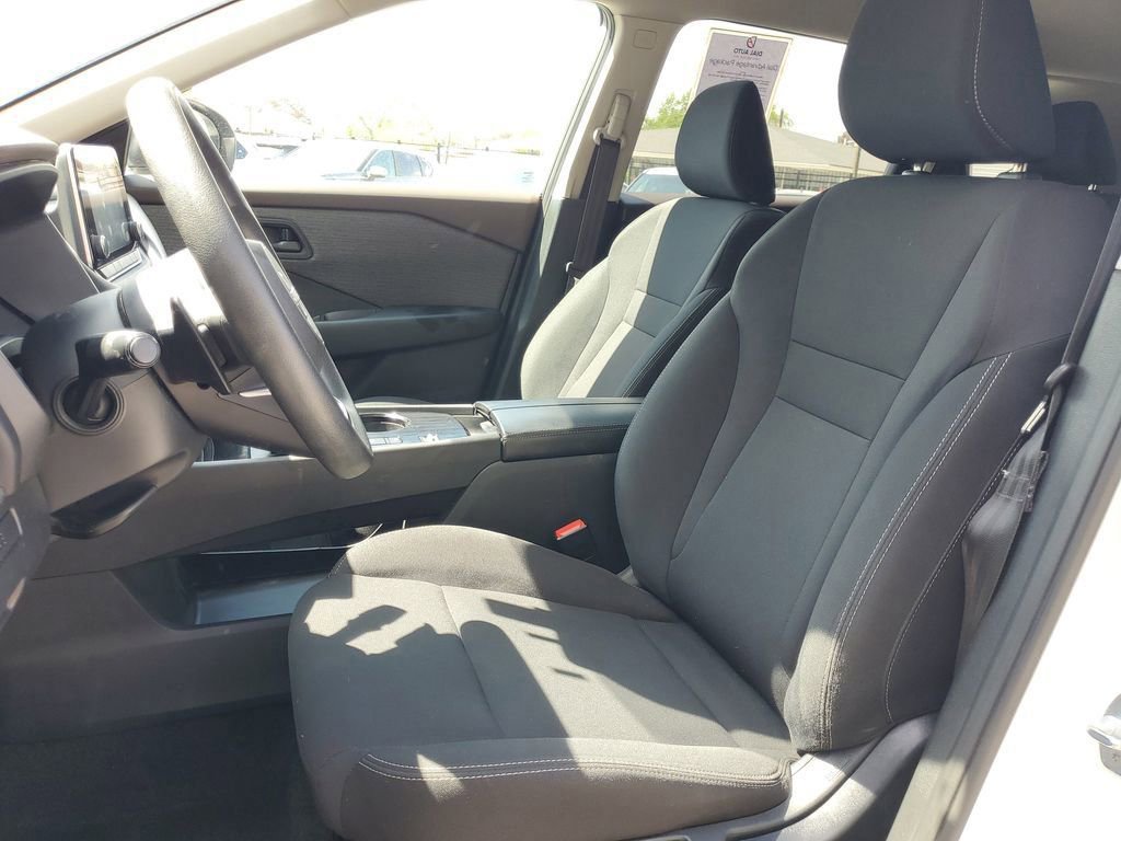 Used 2023 Nissan Rogue S FWD image 14