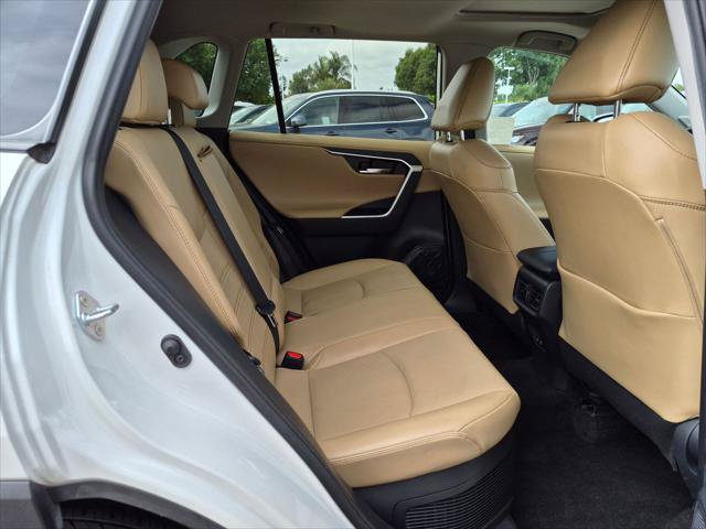 Used 2020 Toyota RAV4 Limited AWD/4WD image 25