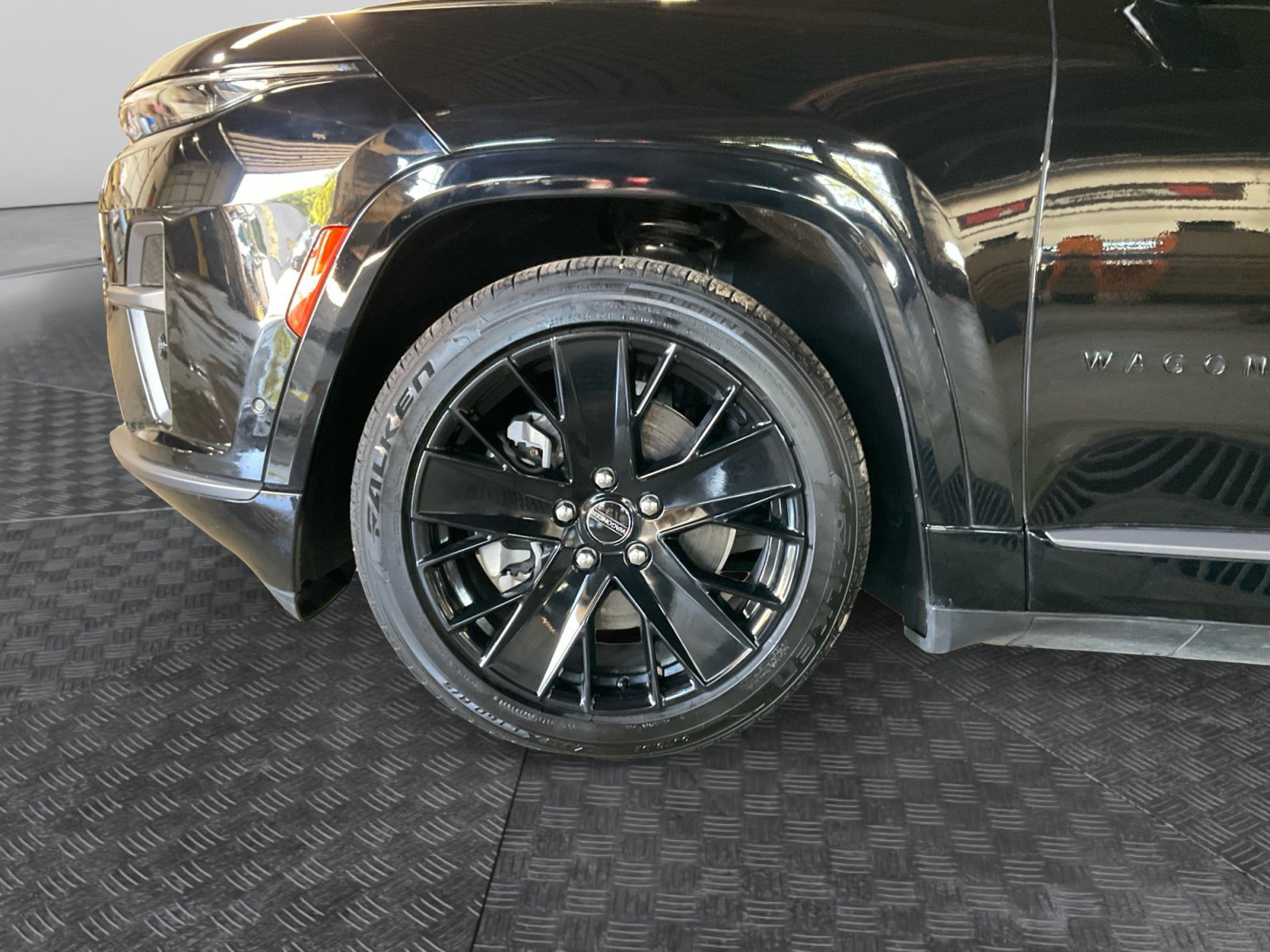 Used 2024 Jeep Wagoneer Launch Edition AWD/4WD image 16