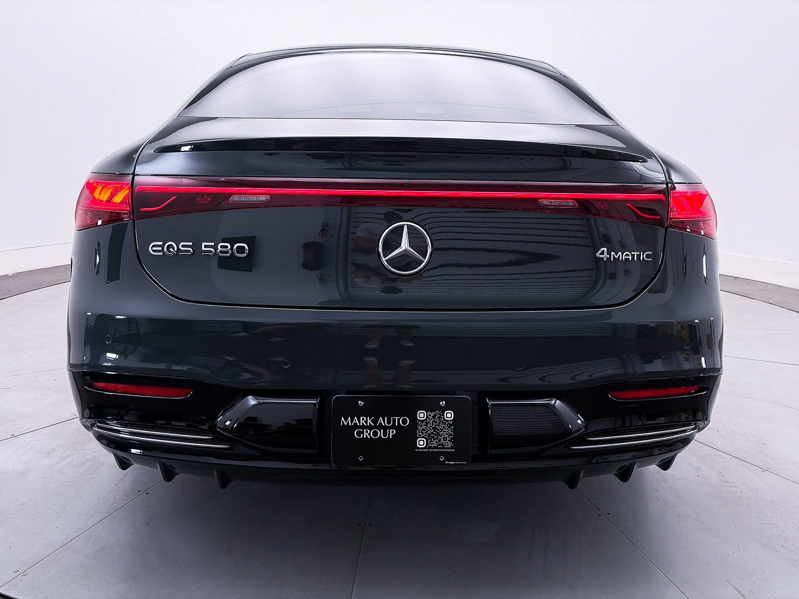 Used 2023 Mercedes-Benz EQS 580 4MATIC Sedan image 16