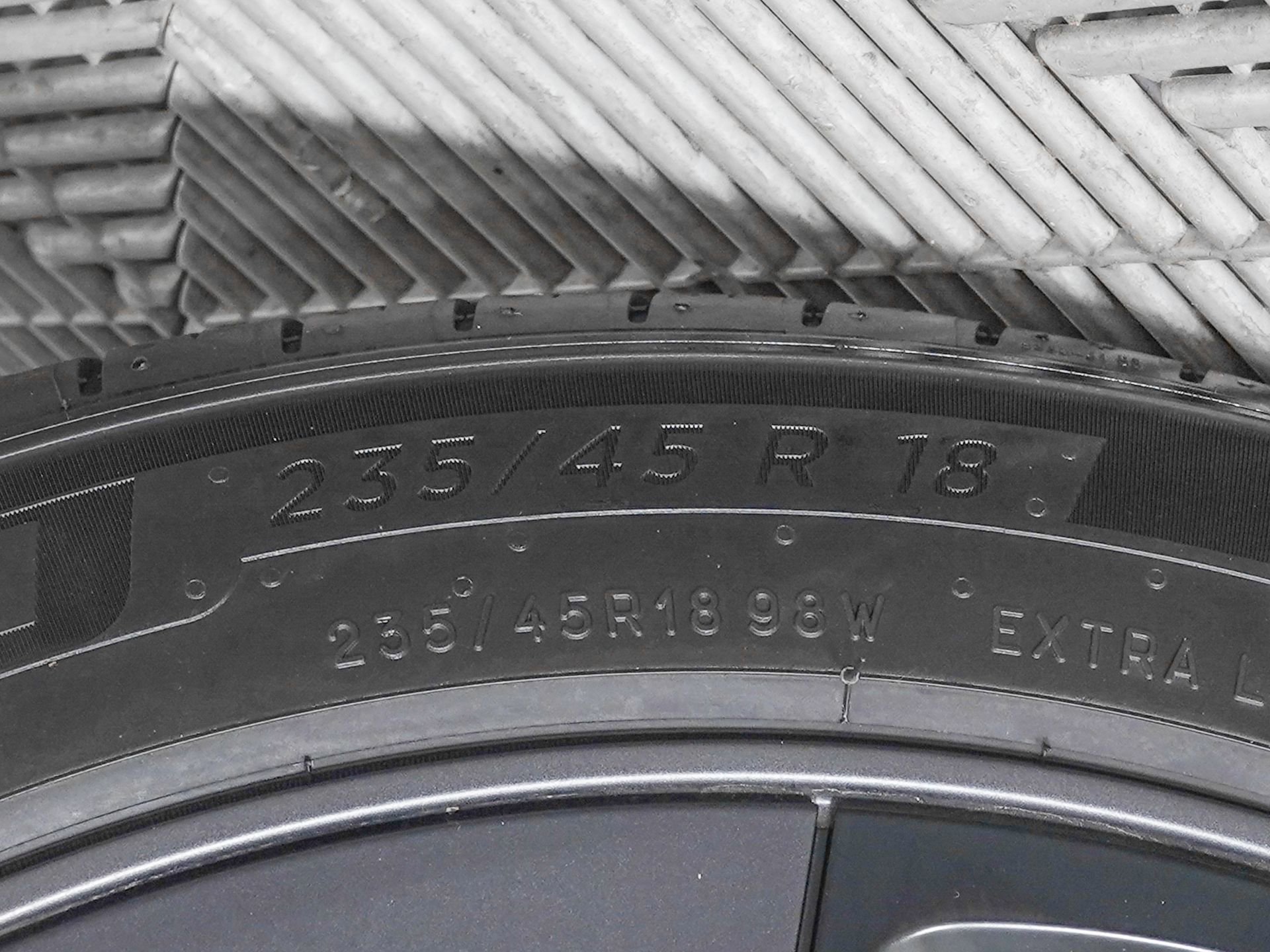 Used 2025 Tesla Model 3 Long Range image 34