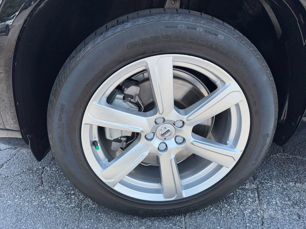 Used 2024 Volvo XC90 B5 Core AWD/4WD image 12