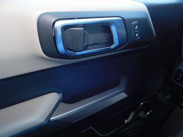 Used 2023 Ford Bronco Wildtrak image 27