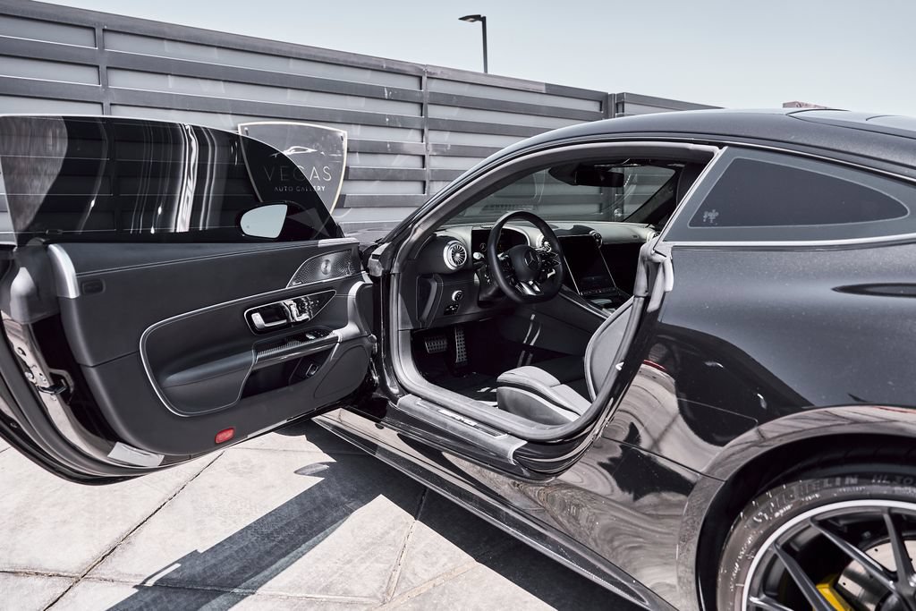 Used 2025 Mercedes-Benz AMG GT 63 image 31