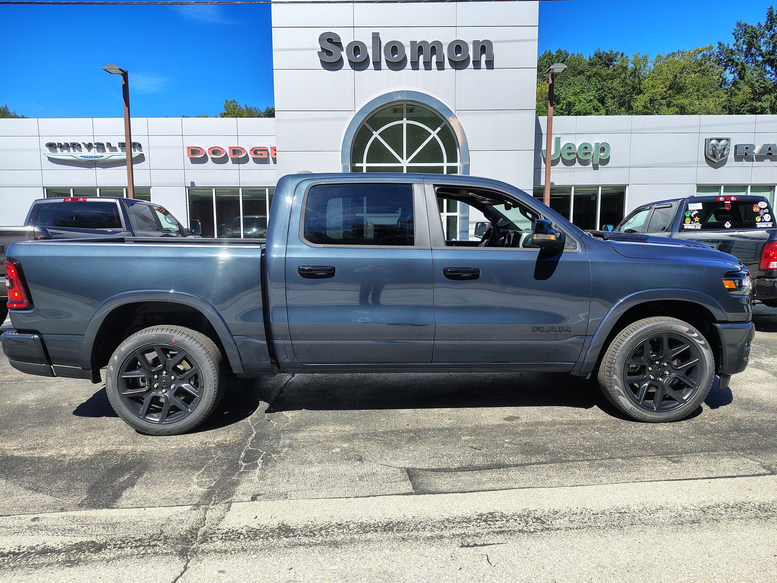 New 2027 RAM 1500 Laramie AWD/4WD image 1