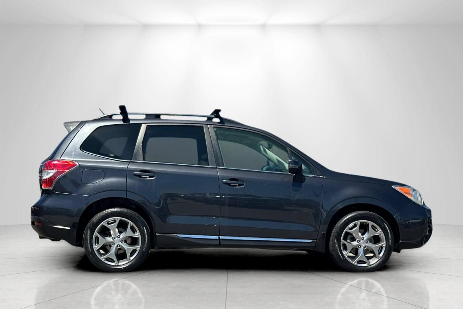Used 2015 Subaru Forester 2.5i Touring w/ Popular Package #2 AWD/4WD image 2