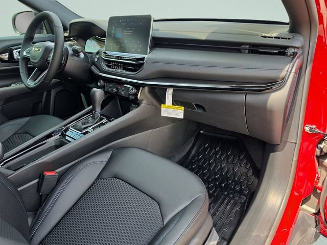 New 2026 Jeep Compass Latitude AWD/4WD image 16