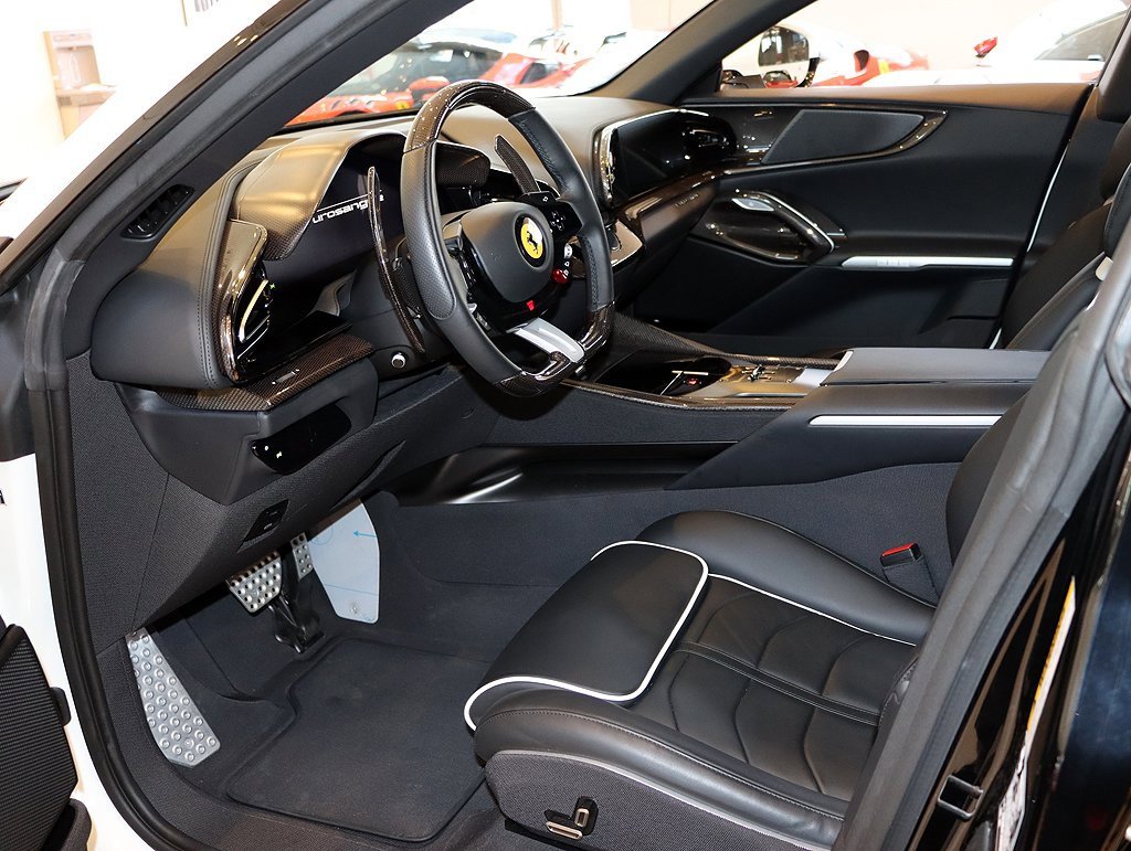 Certified 2024 Ferrari Purosangue image 4