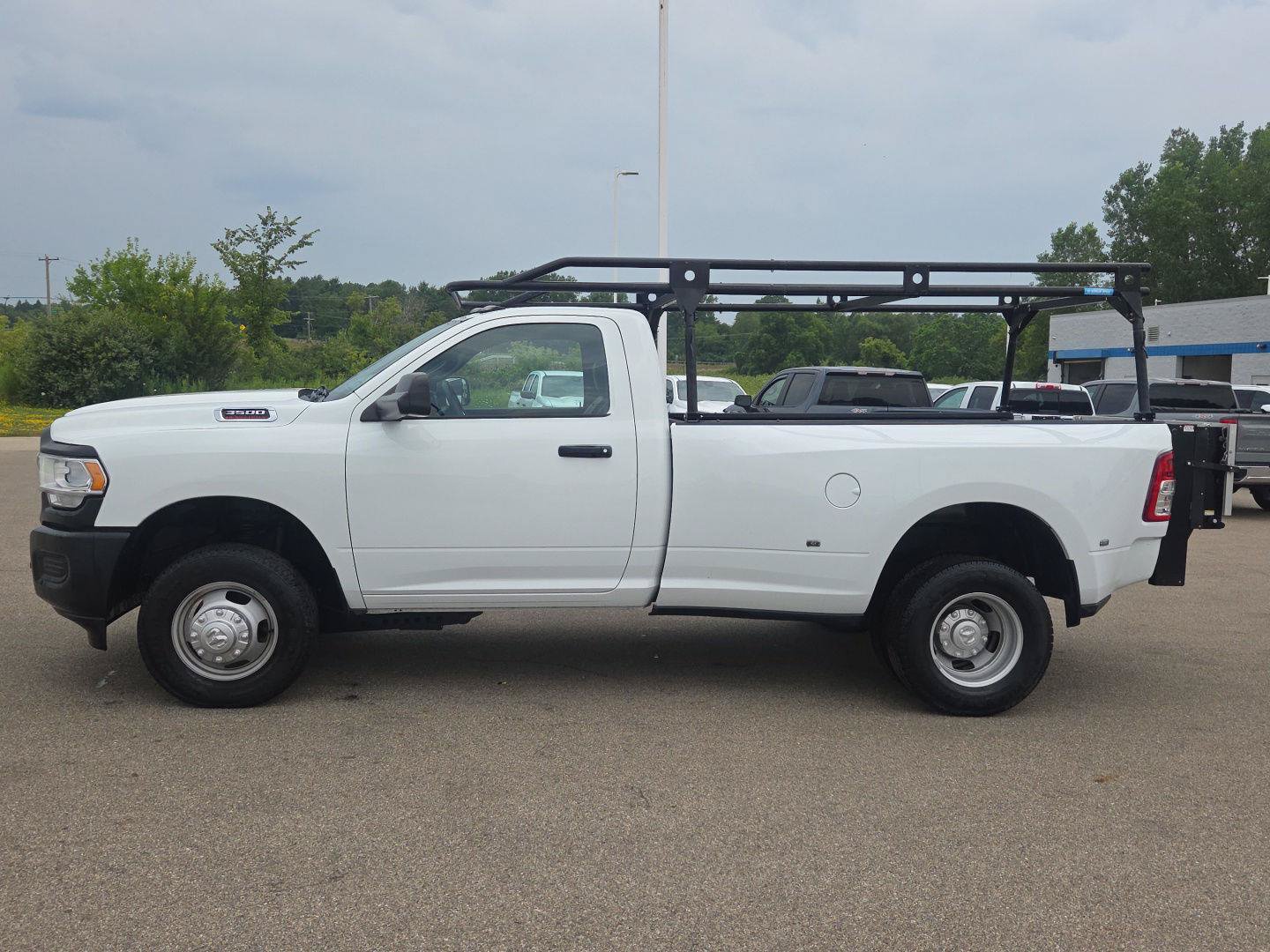 Used 2022 RAM 3500 Tradesman AWD/4WD image 2