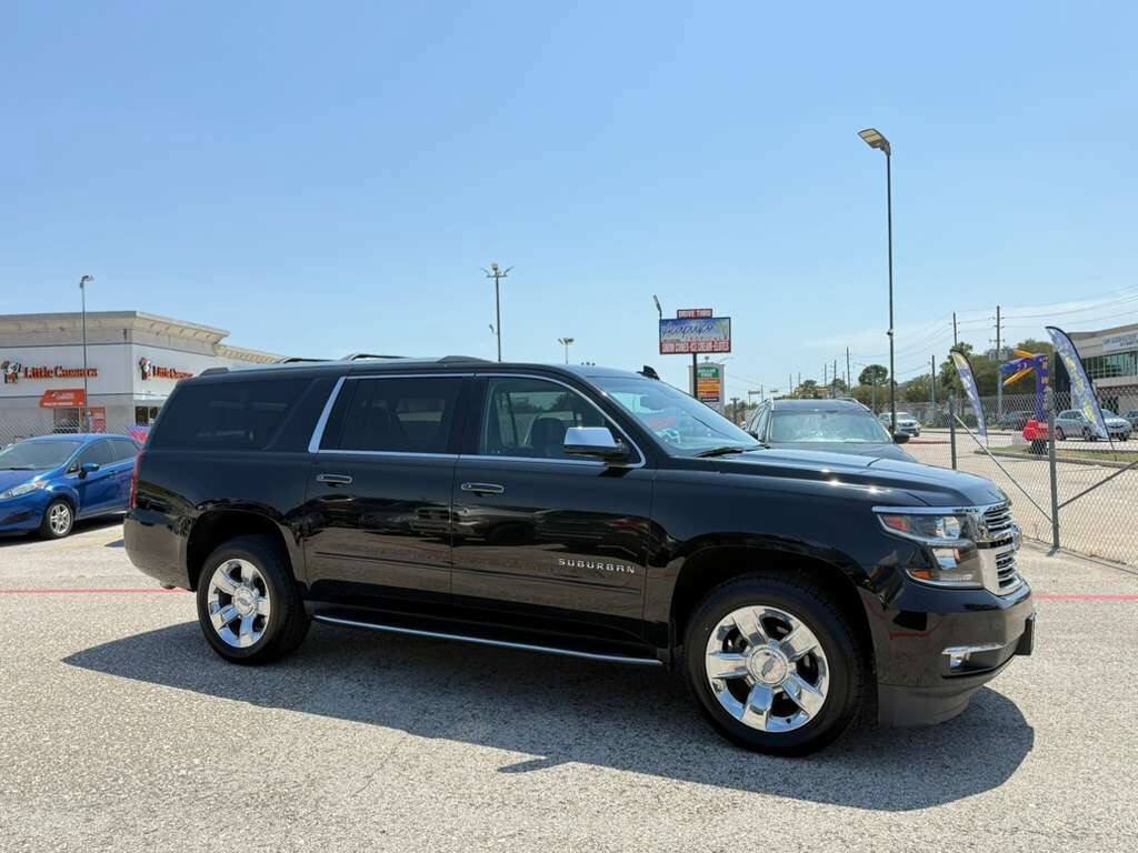 Used 2019 Chevrolet Suburban Premier RWD image 7