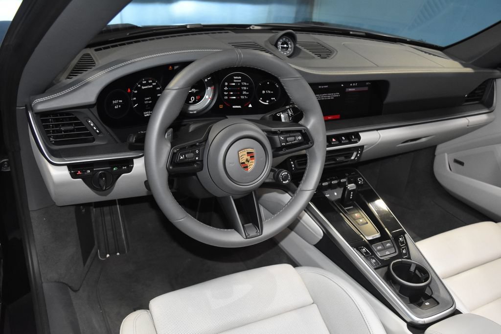 Certified 2021 Porsche 911 Turbo AWD/4WD image 4