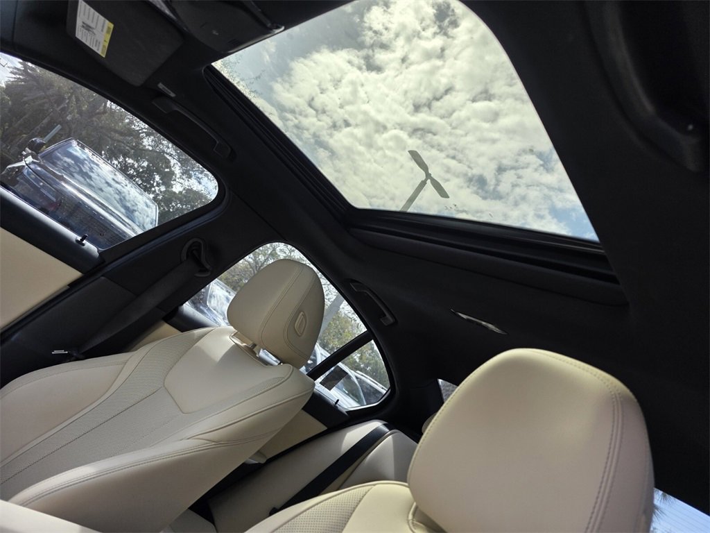 Certified 2023 BMW 330i Sedan w/ Premium Package image 12