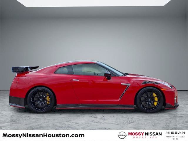 Certified 2023 Nissan GT-R NISMO w/ Floor Mat Package AWD/4WD image 8