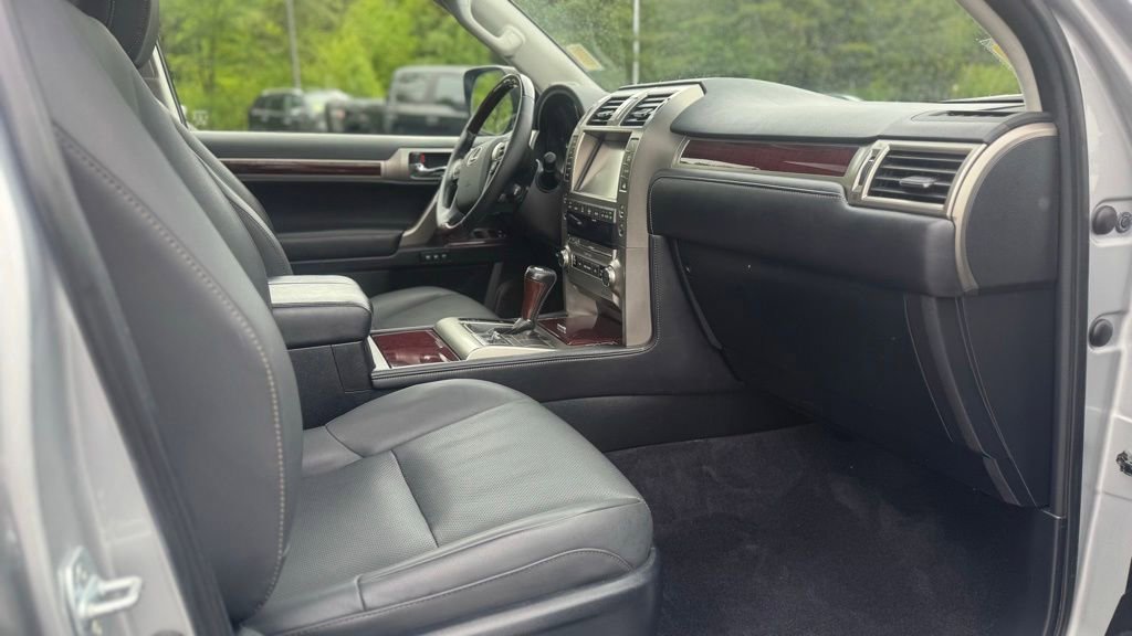 Used 2019 Lexus GX 460 Premium AWD/4WD image 24