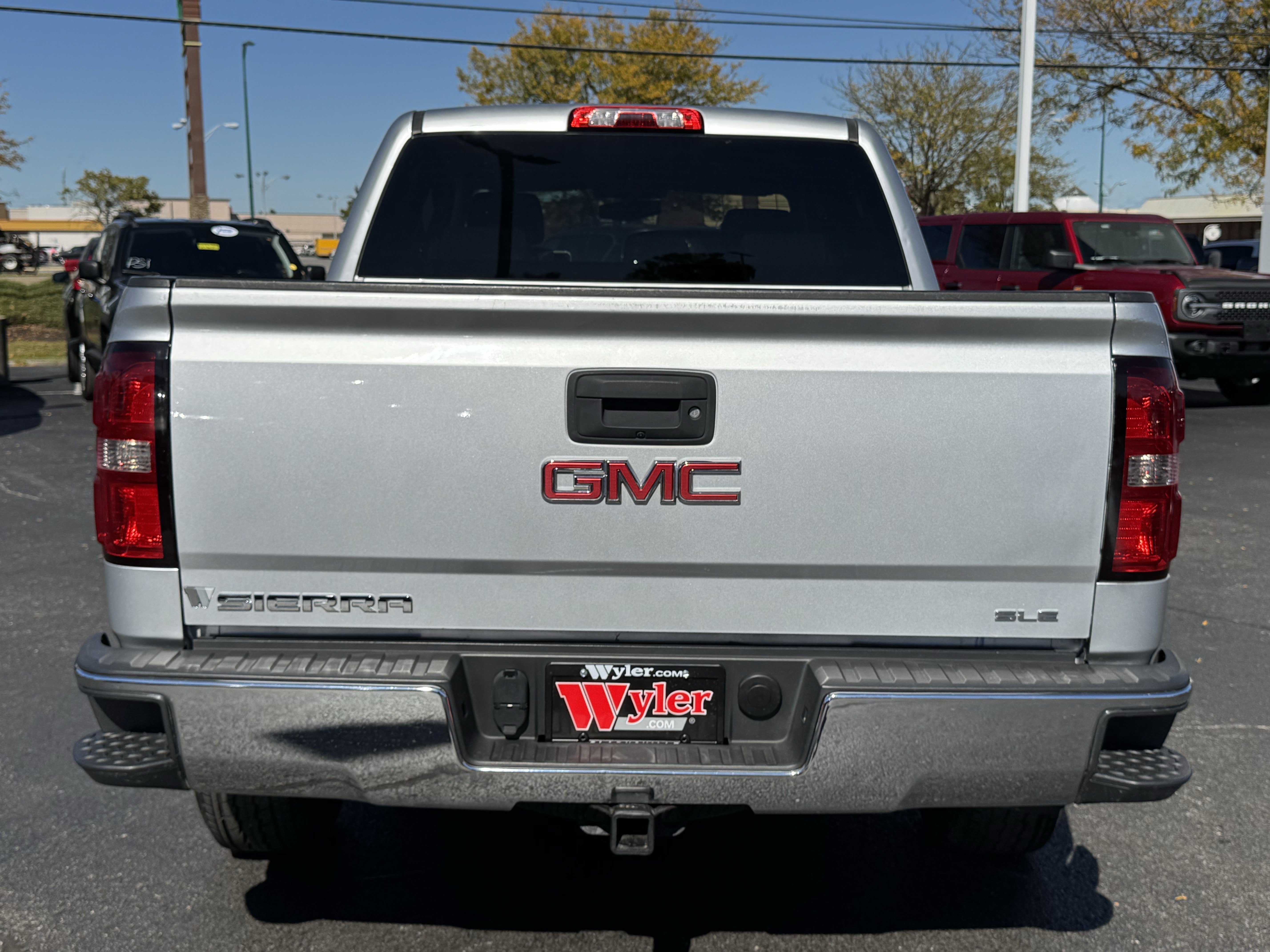 Used 2015 GMC Sierra 1500 SLE w/ SLE Value Package image 19