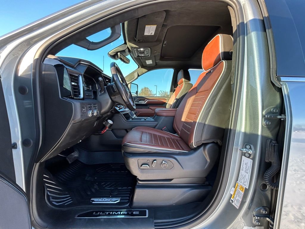 Used 2024 GMC Sierra 2500 Denali Ultimate image 3