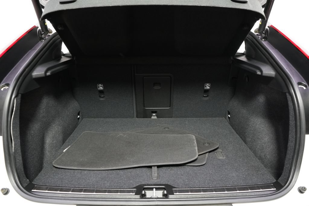 Used 2023 Volvo C40 P8 Recharge Ultimate AWD/4WD image 19