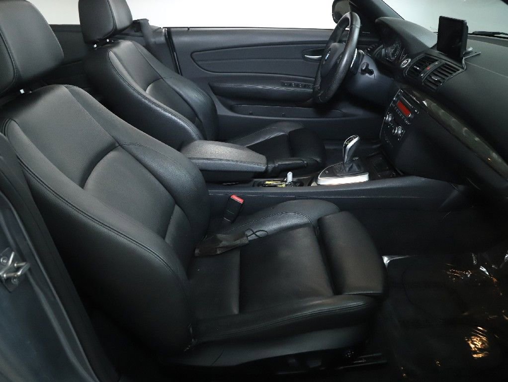 Used 2013 BMW 135i Convertible image 34