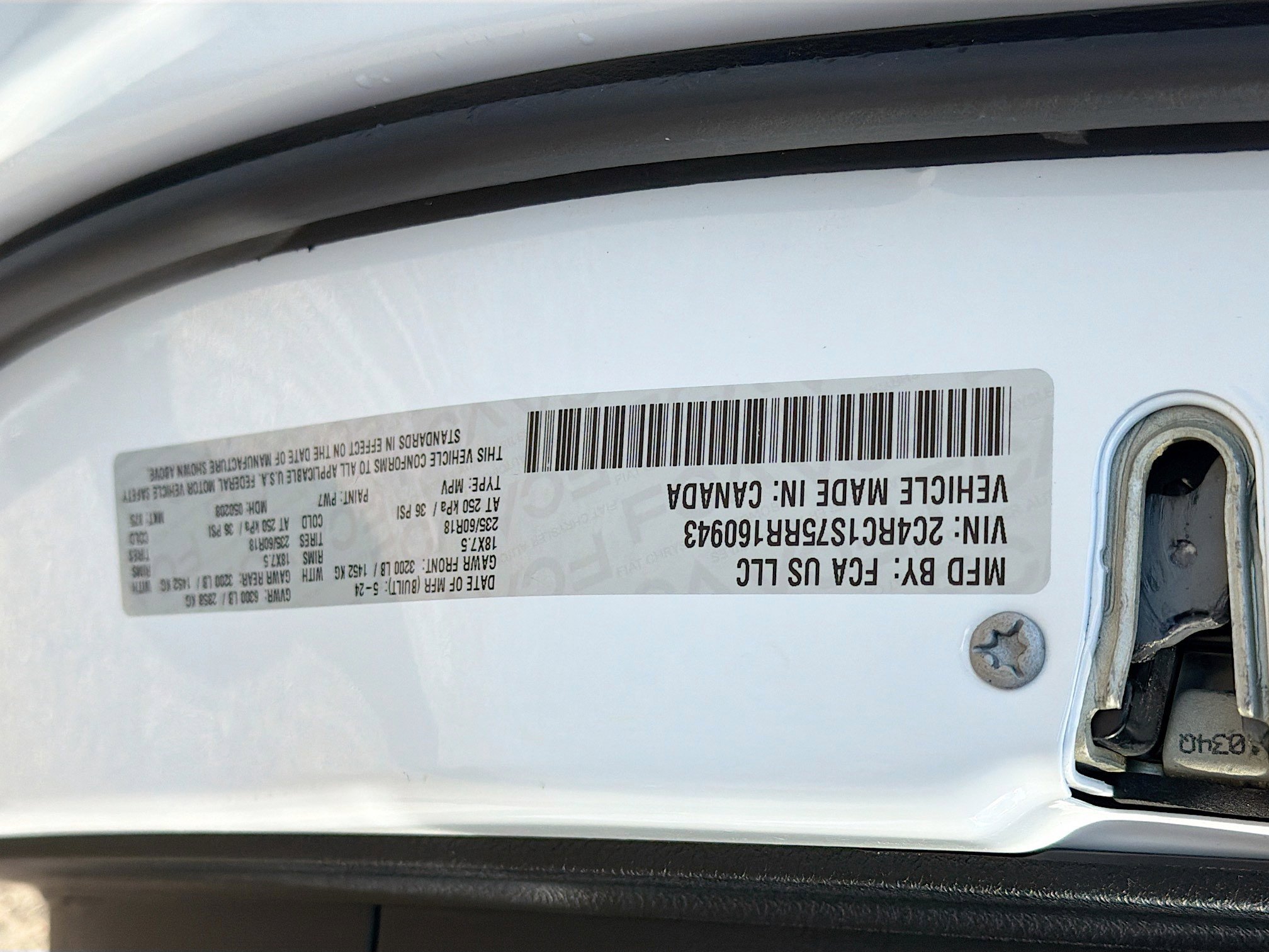 Used 2024 Chrysler Pacifica Limited image 44