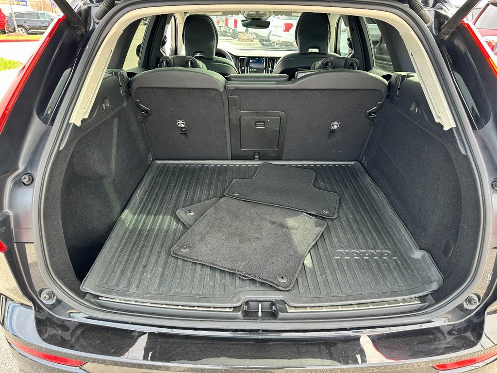 Used 2024 Volvo XC60 B5 Plus image 5