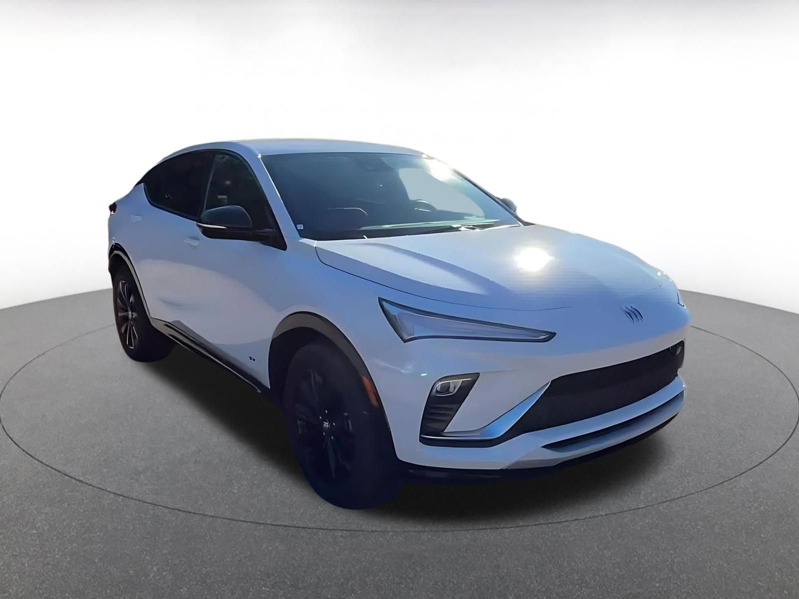 Used 2025 Buick Envista Sport Touring image 3