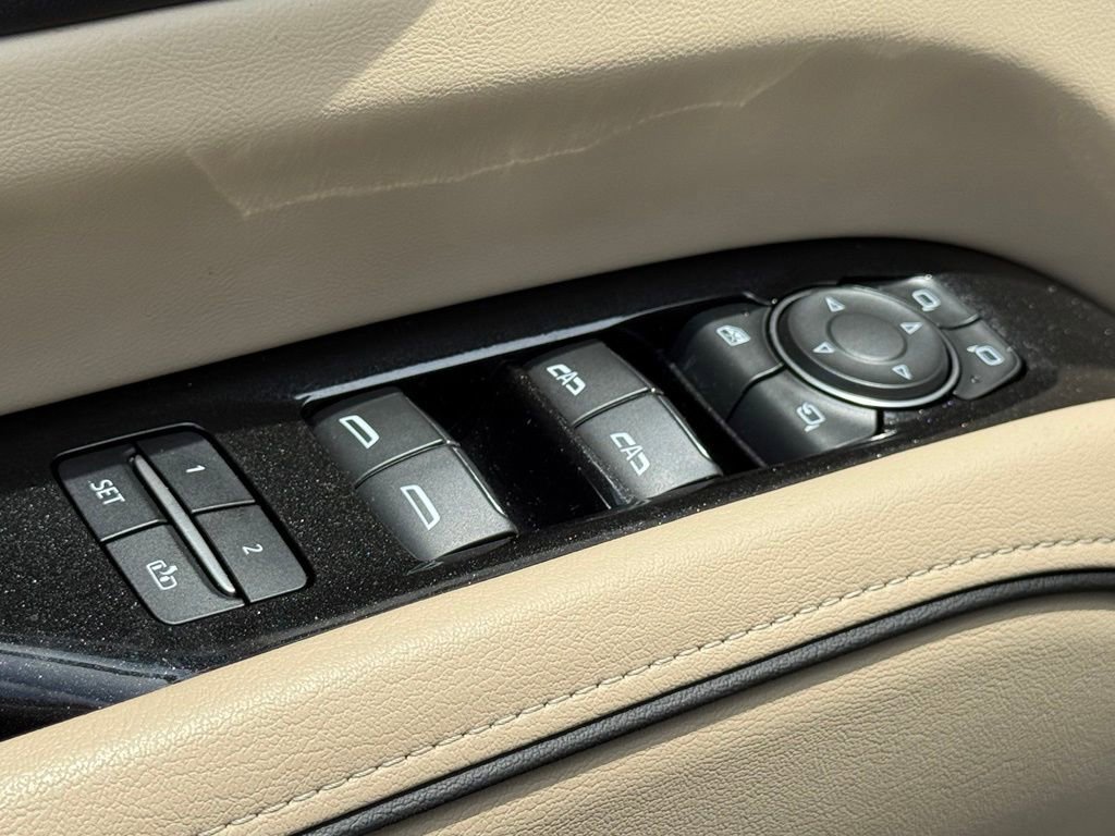 Certified 2023 Cadillac Escalade Premium Luxury w/ LPO, Floor Liner Package AWD/4WD image 20