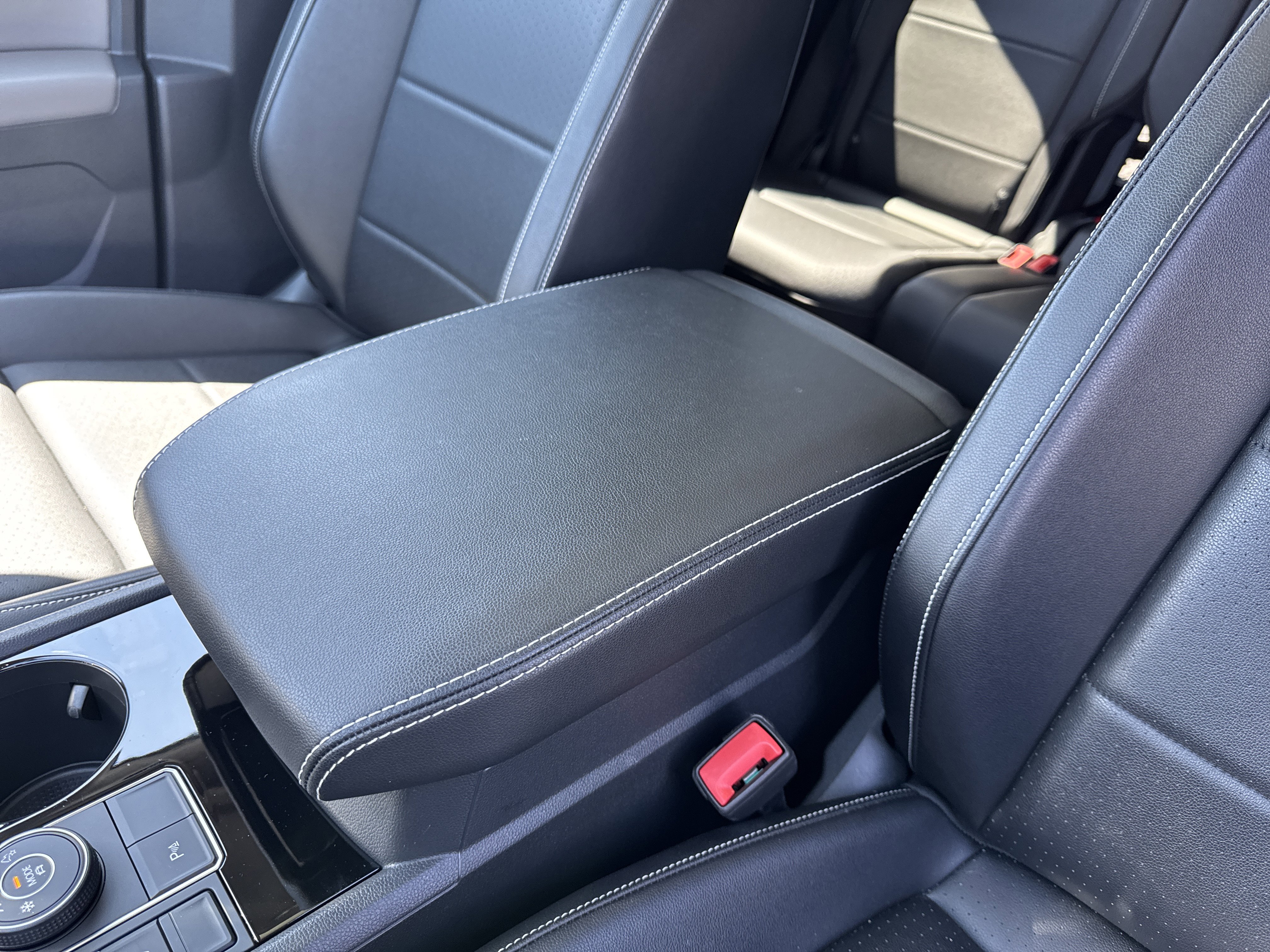 Used 2023 Volkswagen Atlas SE w/ Panoramic Sunroof Package image 12