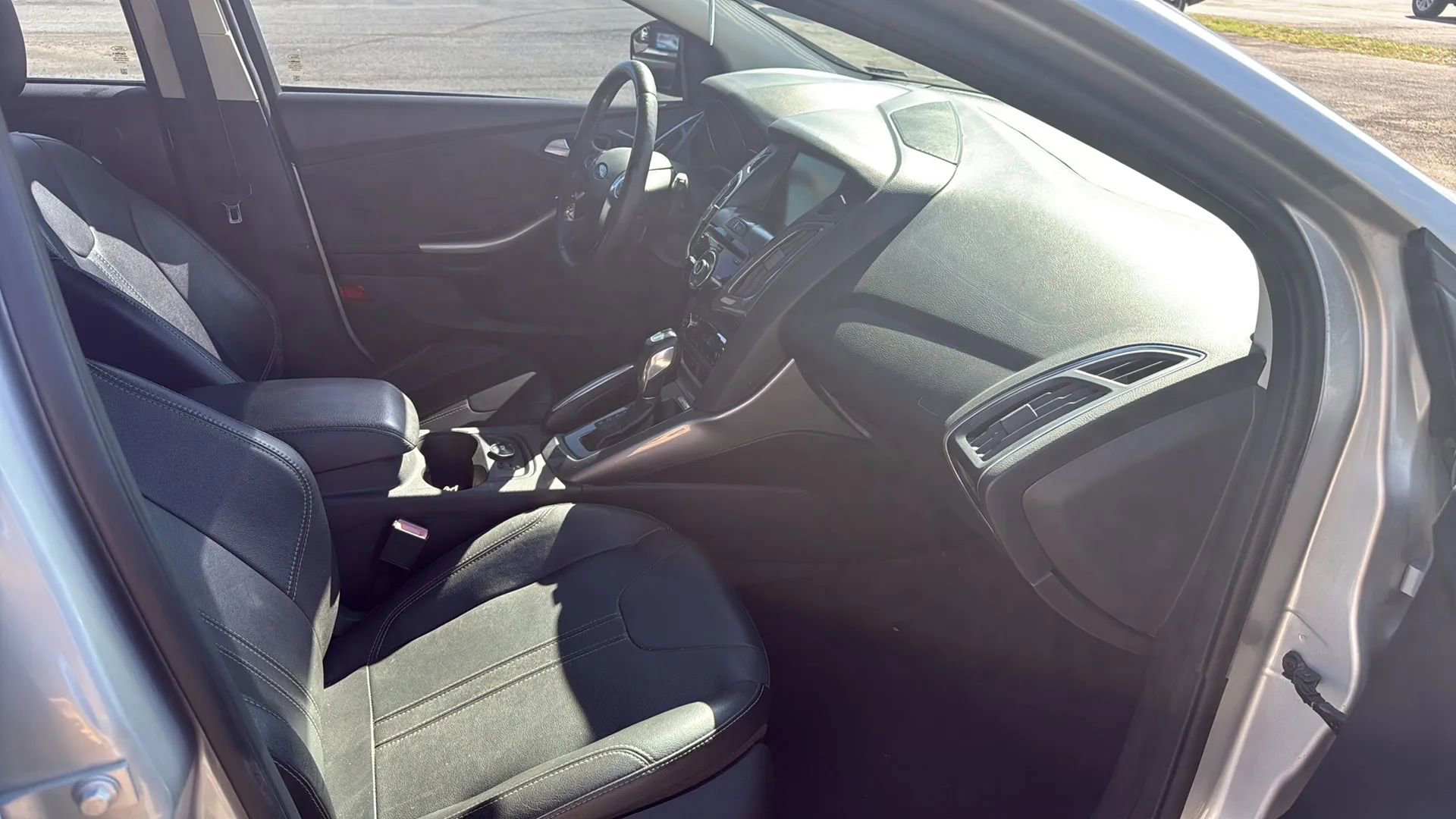 Used 2012 Ford Focus Titanium image 19