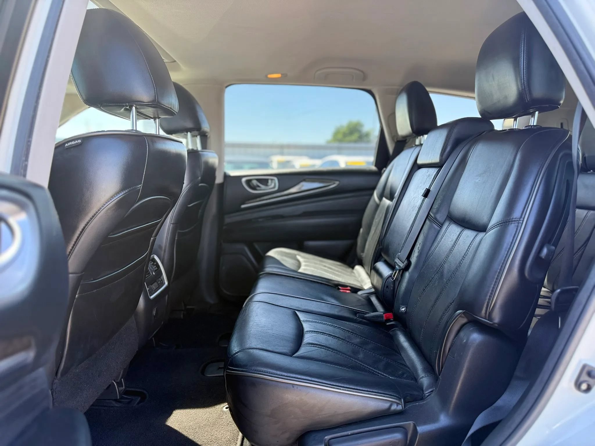 Used 2014 INFINITI QX60 Luxe w/ Premium Package AWD/4WD image 37