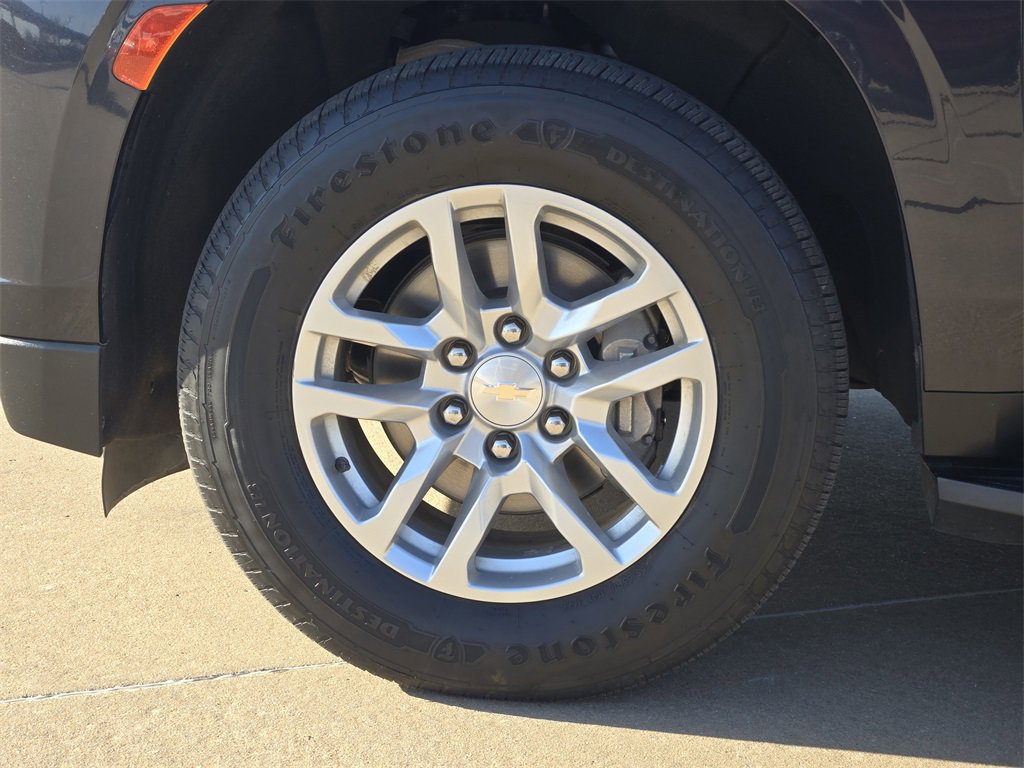 Used 2023 Chevrolet Suburban LT image 28