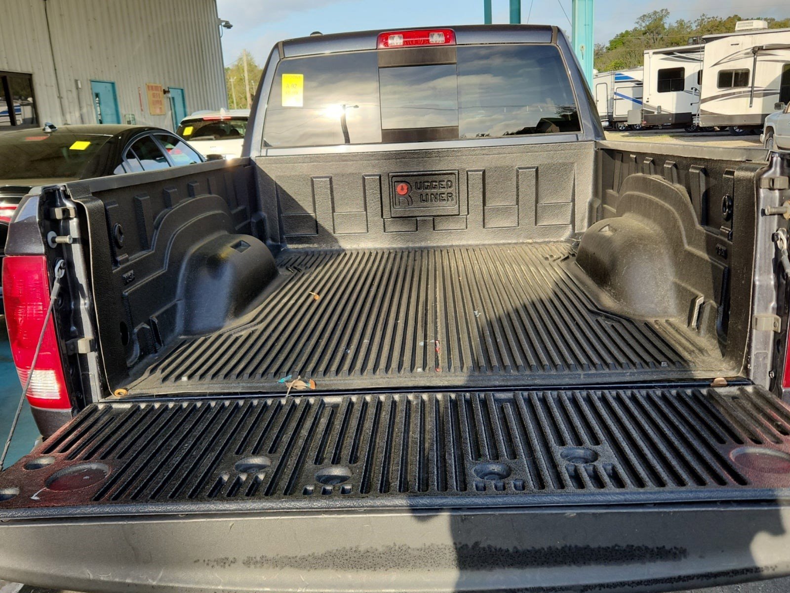 Used 2018 RAM 1500 Classic SLT image 7