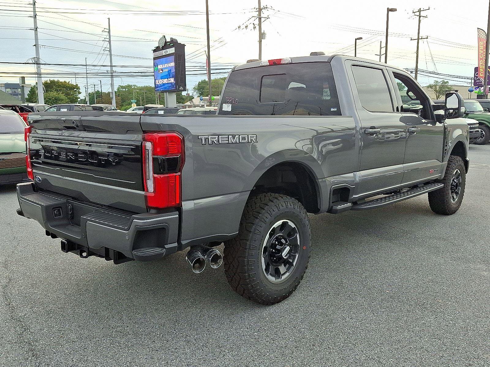 New 2026 Ford F350 Platinum w/ Tremor Off-Road Package image 3