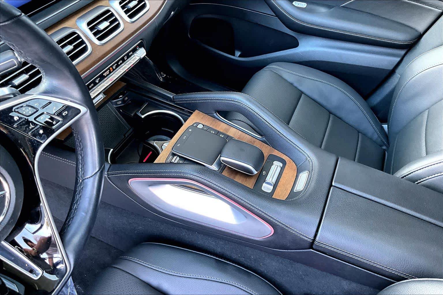 Used 2024 Mercedes-Benz GLS 450 4MATIC image 16