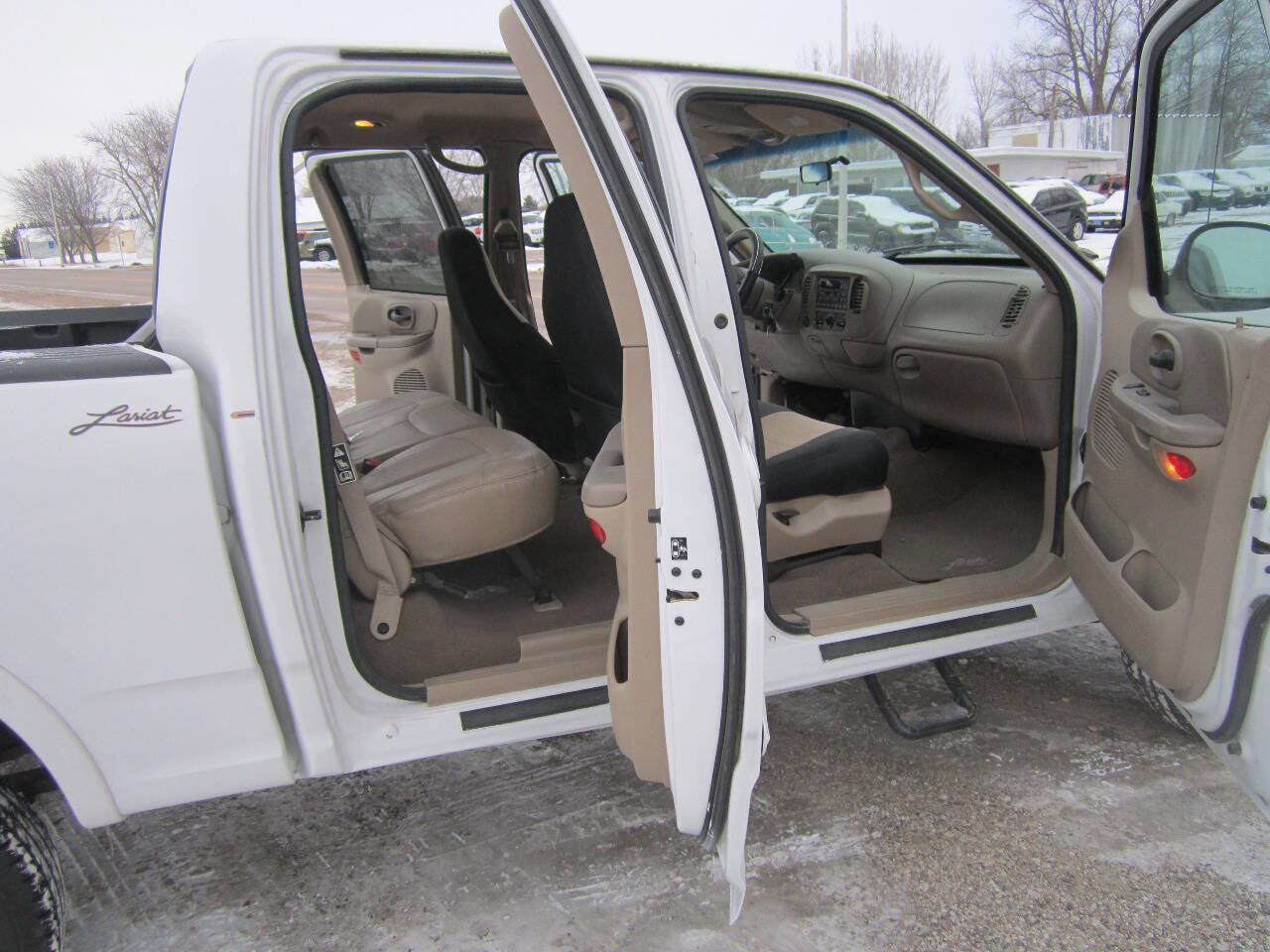 Used 2001 Ford F150 Lariat AWD/4WD image 13