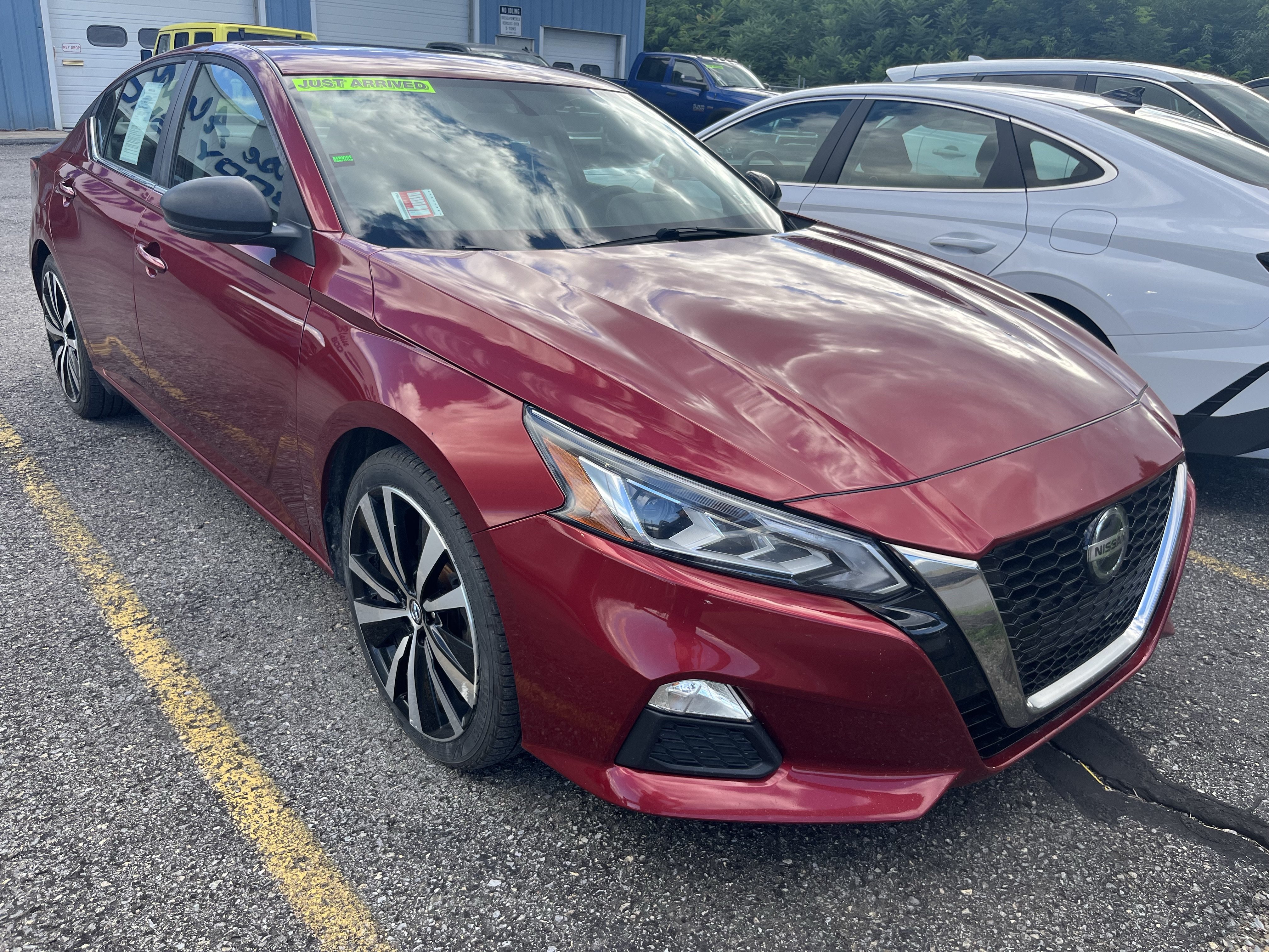 Used 2019 Nissan Altima 2.5 SR w/ SR Premium Package FWD video 1
