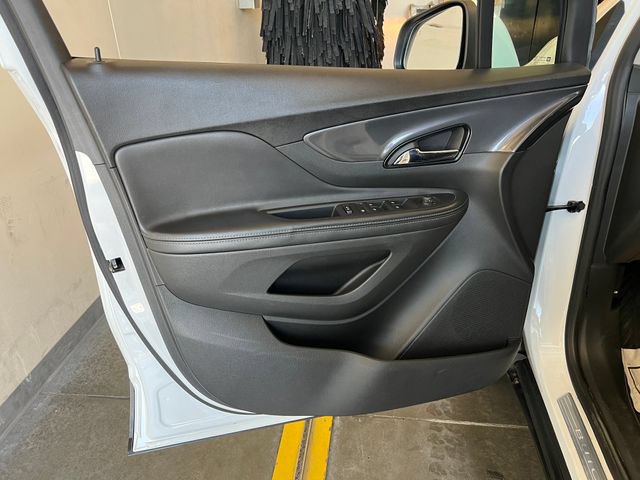 Used 2021 Buick Encore Preferred w/ Safety Package II AWD/4WD image 31