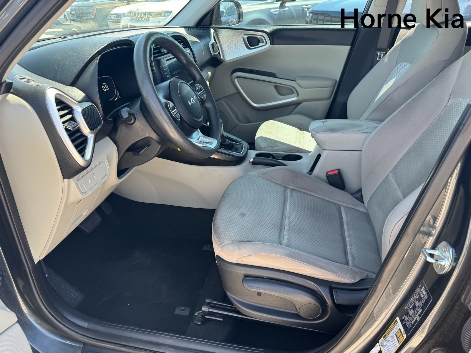 Certified 2023 Kia Soul LX FWD image 10
