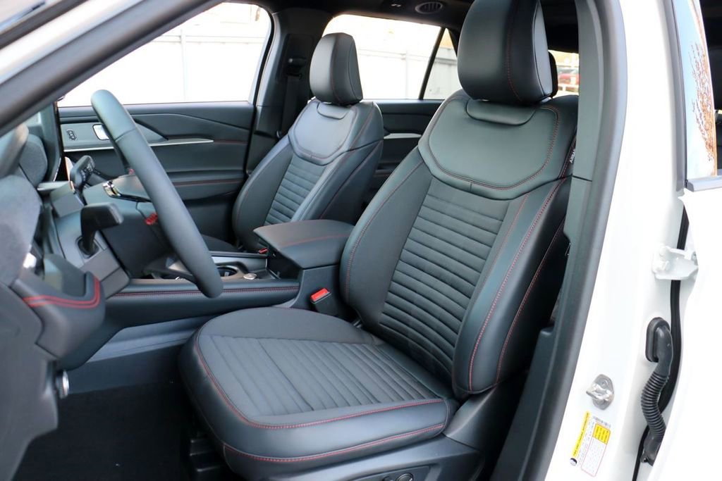 New 2026 Ford Explorer ST-Line w/ ST-Line Street Pack image 17