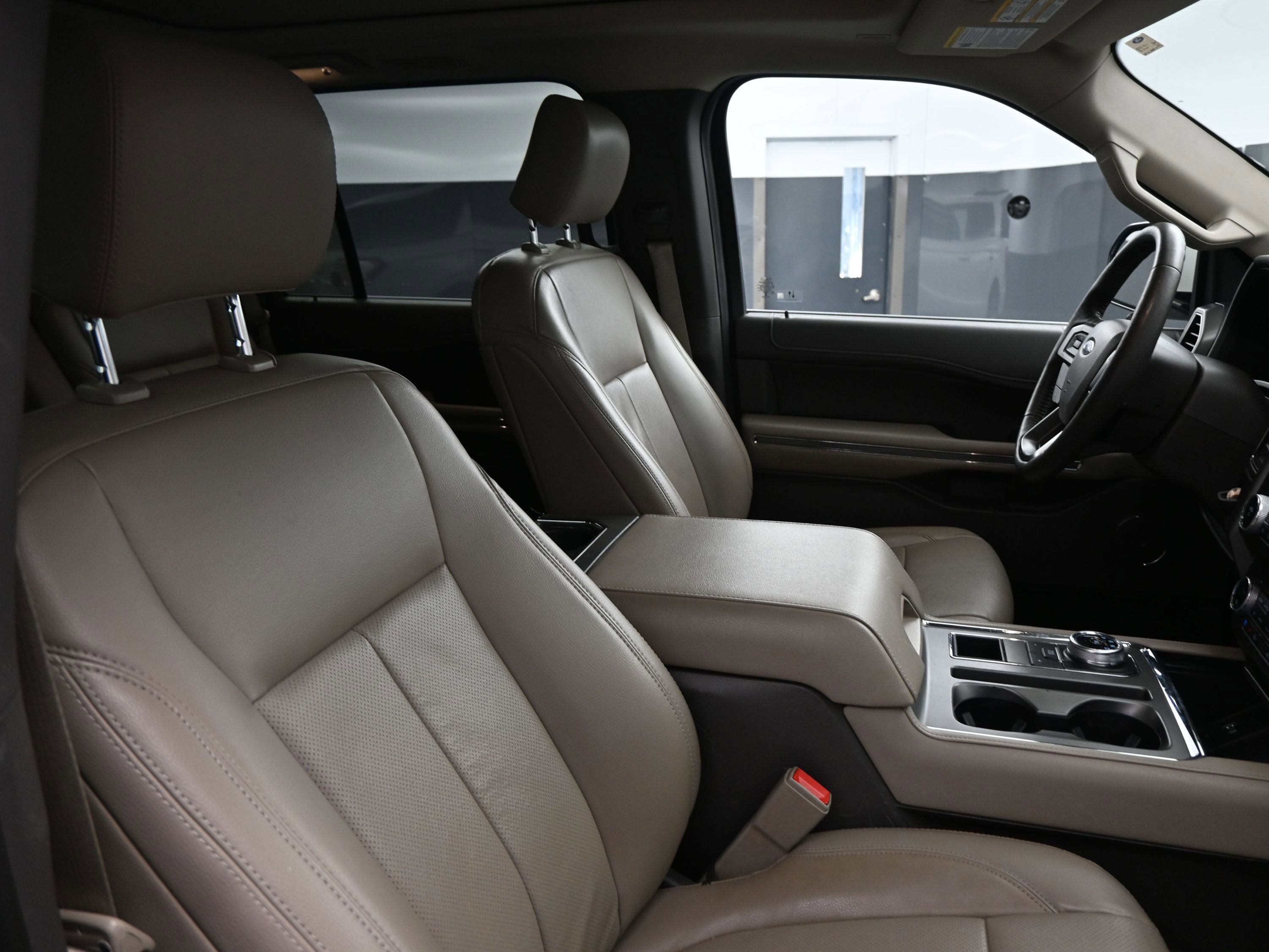 Used 2020 Ford Expedition XLT w/ Equipment Group 202A image 22