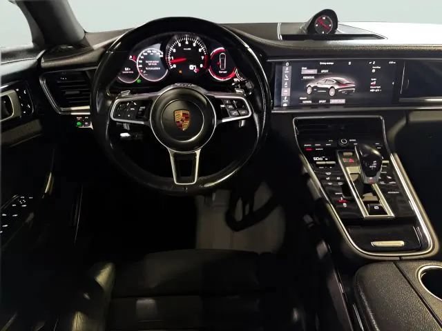 Used 2017 Porsche Panamera 4 w/ Premium Package AWD/4WD image 20