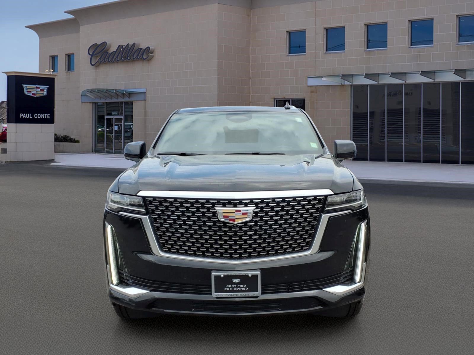 Used 2023 Cadillac Escalade Premium Luxury AWD/4WD image 2