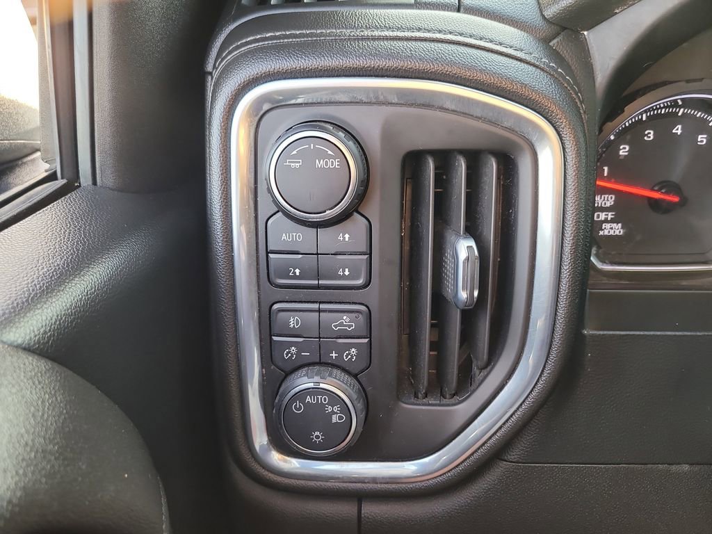 Used 2021 Chevrolet Silverado 1500 LT Trail Boss w/ Bed Protection Package AWD/4WD image 26