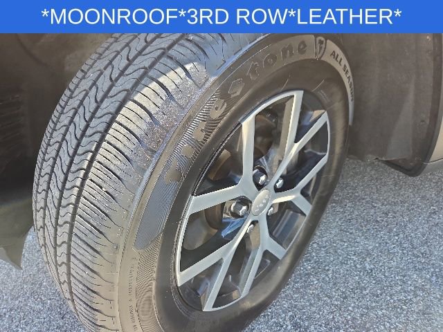 Used 2023 Jeep Grand Cherokee L Limited AWD/4WD image 21