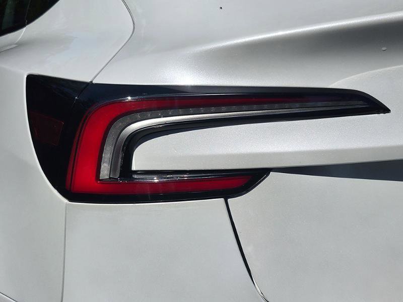Used 2025 Tesla Model 3 Long Range RWD image 29