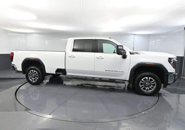 Used 2024 GMC Sierra 3500 SLE w/ SLE Convenience Package image 4