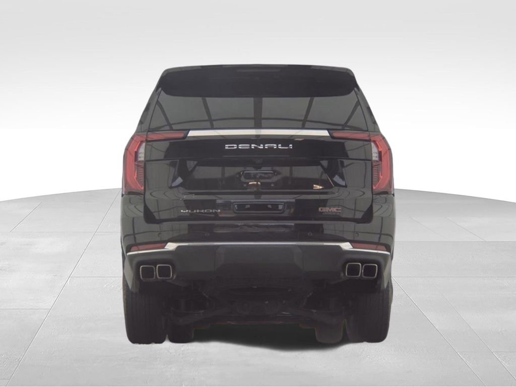 Used 2025 GMC Yukon XL Denali AWD/4WD image 12